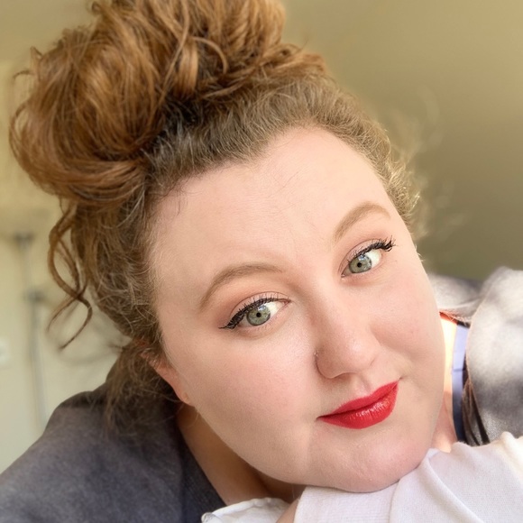 Meet your Posher, Laurel - Picture 3 of 5